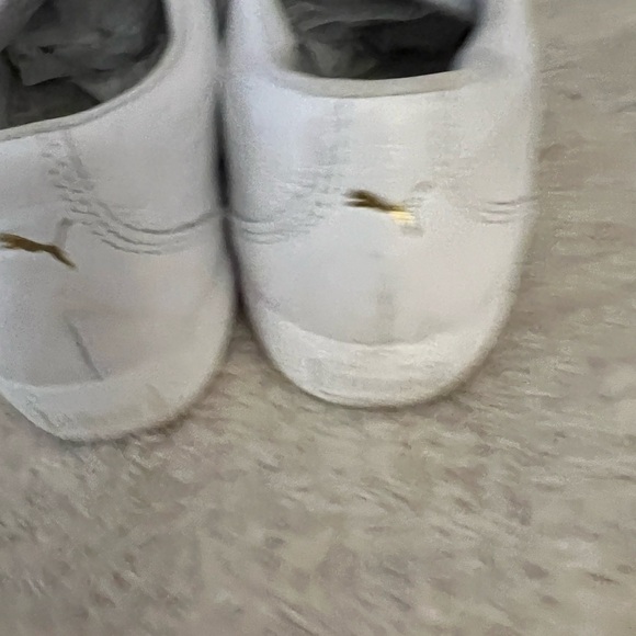 Puma Woman size 11 sneakers - Picture 3 of 4
